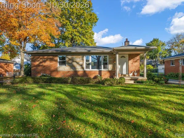 1481 Hazel St, Birmingham, MI 48009
