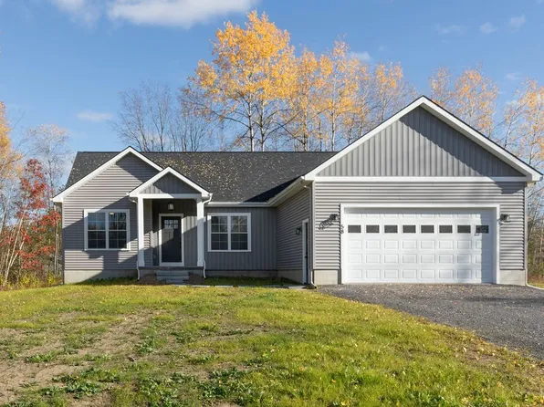 52 Phinney Ln, Central Square, NY 13036