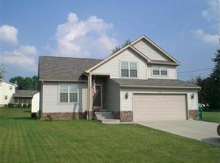8515 Van Dr, Poland, OH