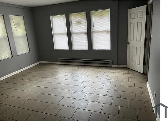 6937 S Paxton Ave — Photo 11
