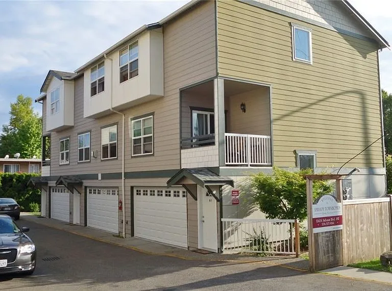 12404 Ambaum Blvd SW #C1 — Photo 1