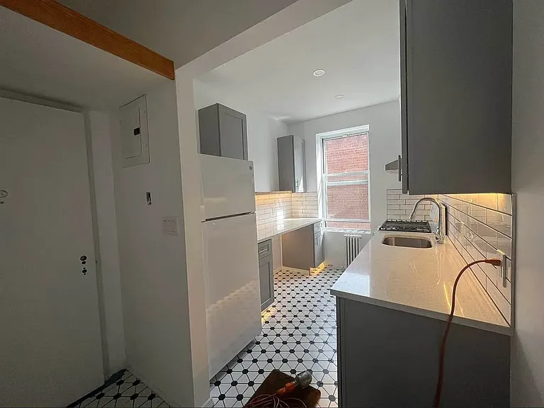 6824 Owls Head Ct #2R — Photo 4
