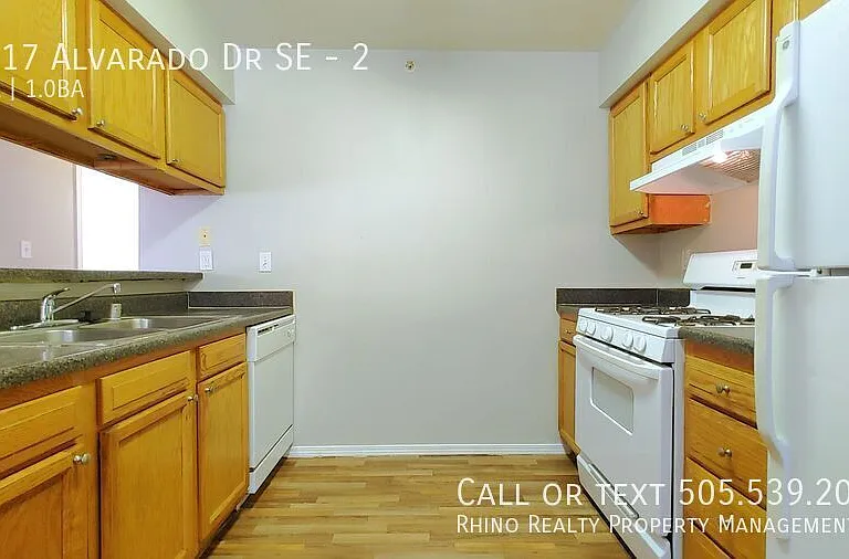 1017 Alvarado Dr SE #2 — Photo 4