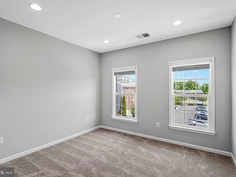 22247 Waterberry Ter — Photo 24