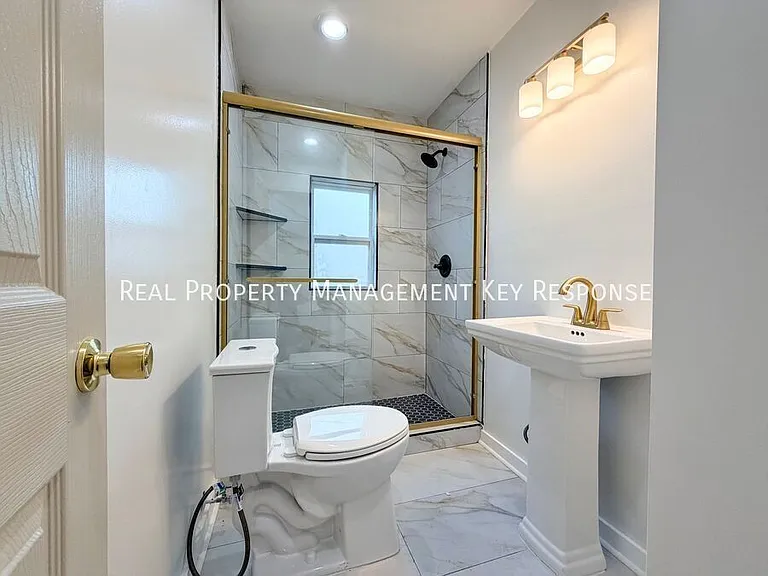 2713 Alameda St #A — Photo 9