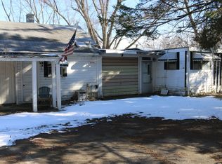8335 Donna Lou Dr, Brighton, MI