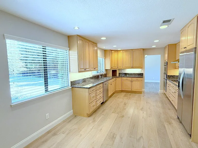 1040 Hill Meadow Pl — Photo 13