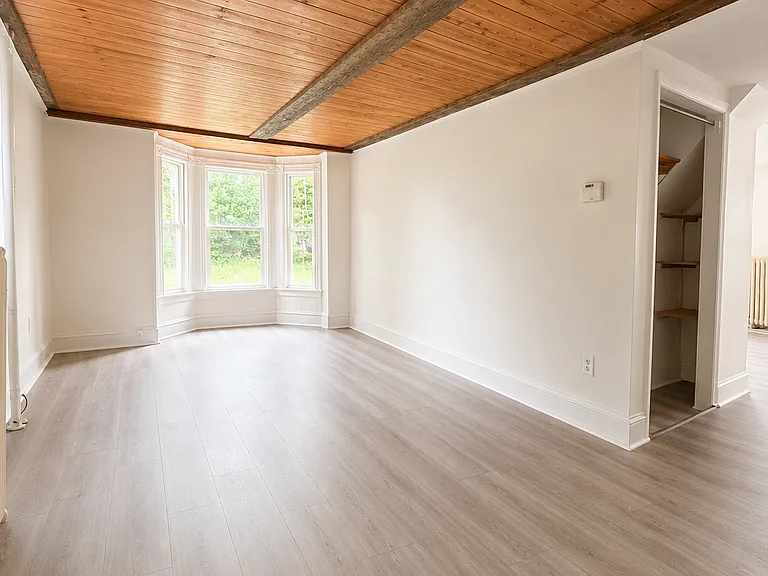 21 Hodge St #1 — Photo 8