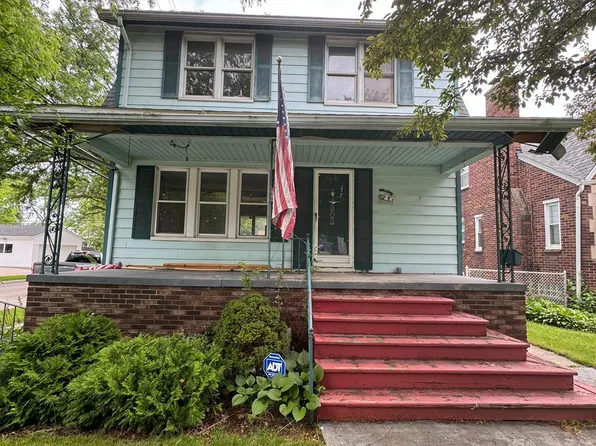 8305 Harding Ave, Center Line, MI 48015