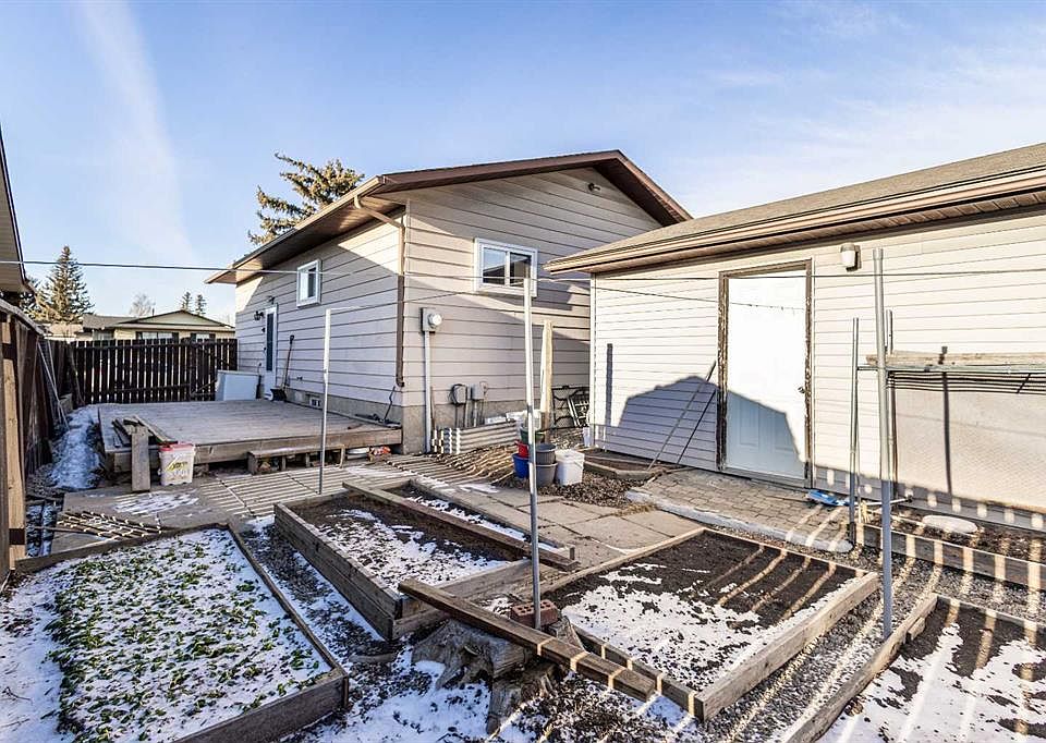 1st image of 24 N Bedford Rd NE