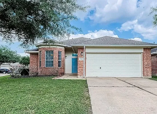 3 bed, 1558 sqft, $1,850 — Photo 1