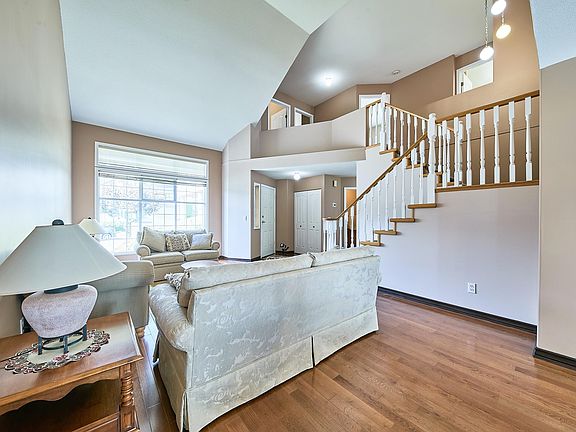 5th image of 2944 Valleyvista Dr