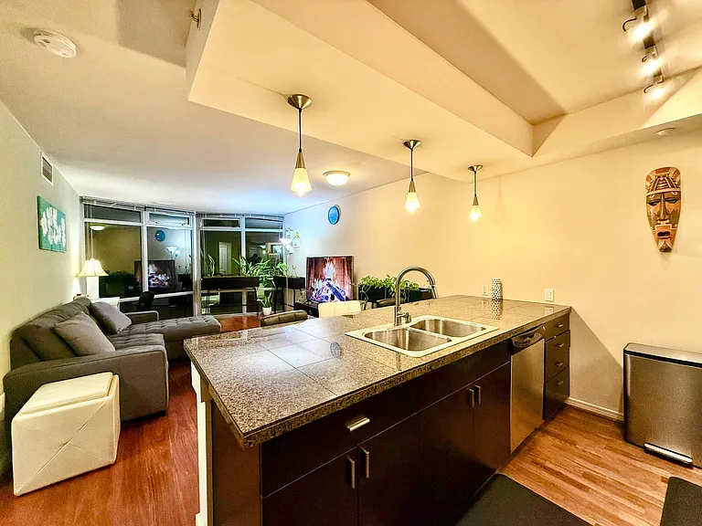 819 Virginia St #1009 — Photo 1