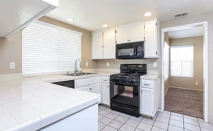 1st image of 43371 Alto Dr