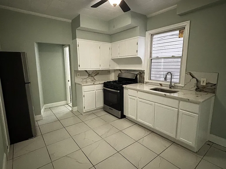 5016 Columbia Ave #1R — Photo 3