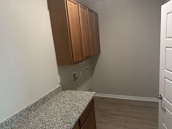 3rd image of 118 E Granite Shores Dr