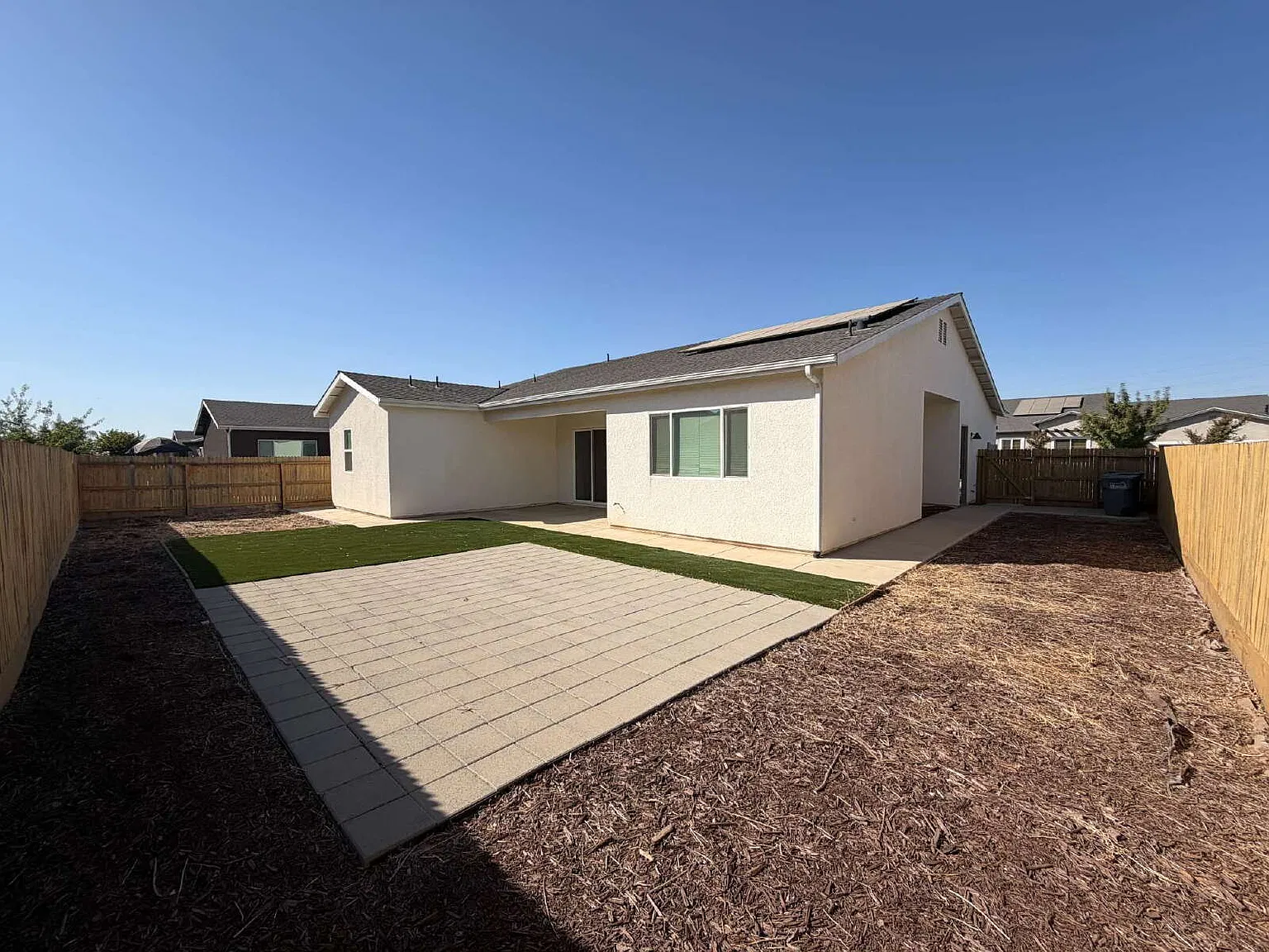 3 bed, 2.0 bath, 1787 sqft, $2,125 — Photo 4