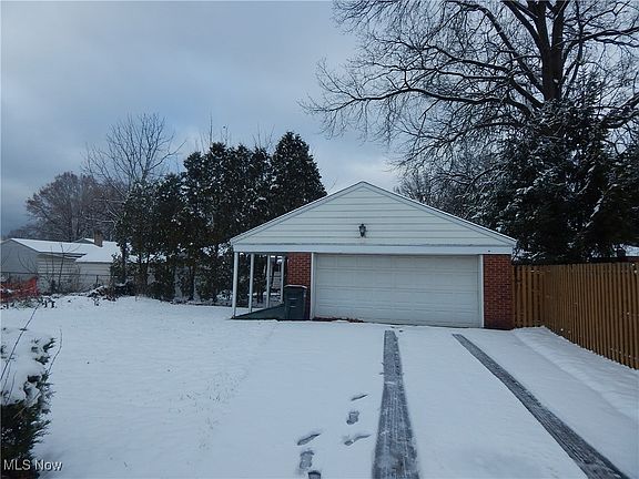 2nd image of 509 Notre Dame Ave