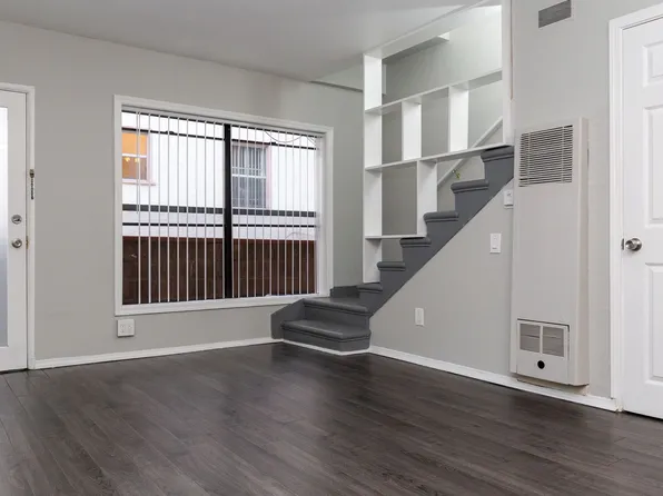 Townhome style apartments in up-and-coming Virgil Village with parking!, 917 N Madison Ave #927, Los Angeles, CA 90029