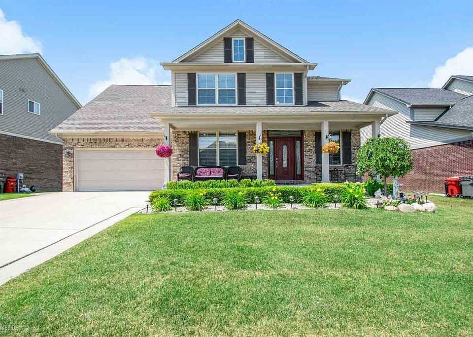1st image of 38297 Pine Dr
