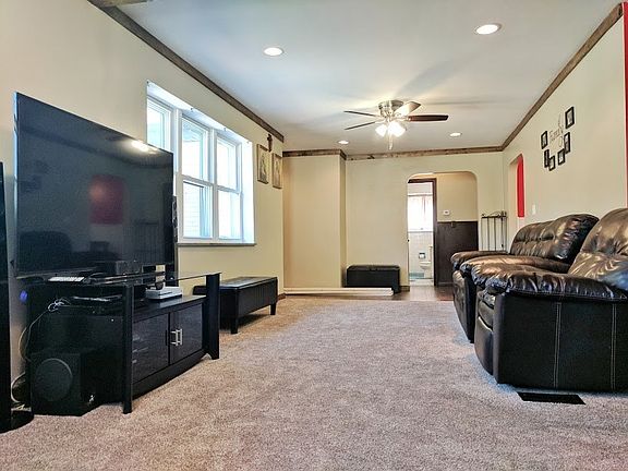 3rd image of 5 Wallace Ave