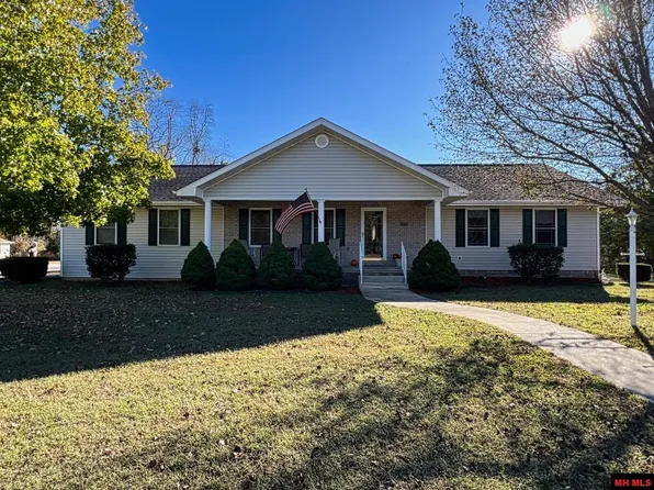 141 Autumnwood Dr, Bull Shoals, AR 72619