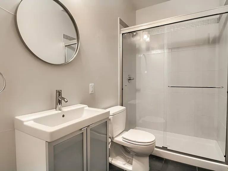 2103 W 32nd Ave #9 — Photo 31