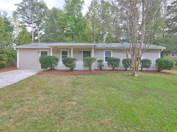 665 Huron Ct SE, Conyers, GA 30094