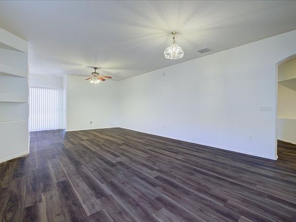 4th image of 326 E Calle Nacrita