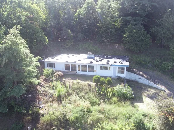 6786 State Route 21, Naples, NY 14512