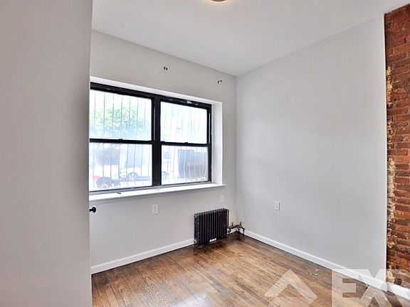 4th image of 41 Underhill Ave APT A1