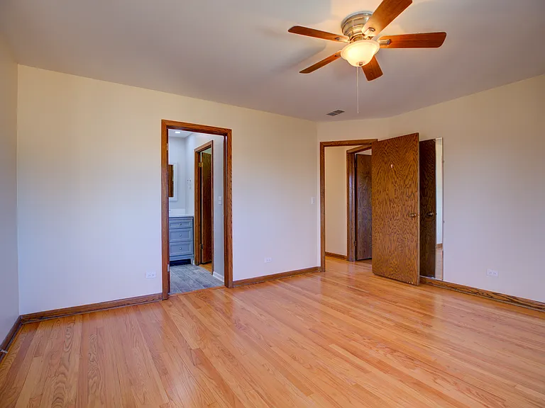 5715 N Cicero Ave #2 — Photo 22
