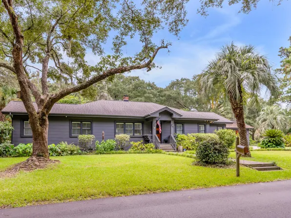 121 Old Point Rd, Charleston, SC 29412