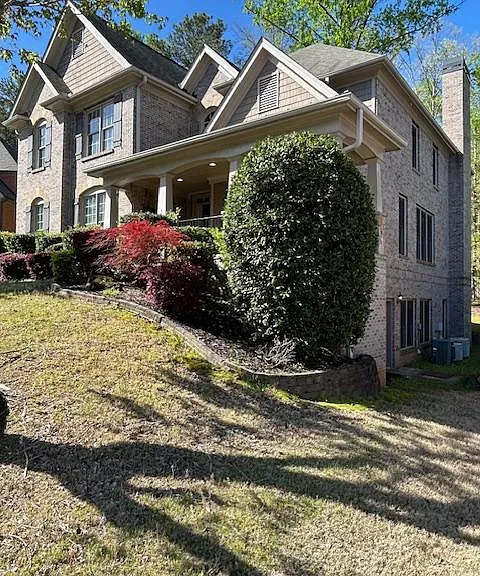343 Ashleigh Walk Pkwy — Photo 3