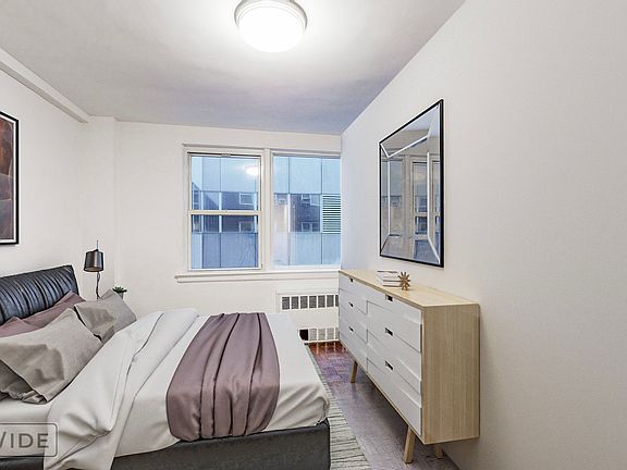 2nd image of 160 E 55th St APT 5E
