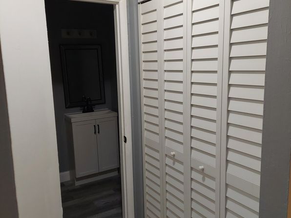 8923 N 40th St APT 1A