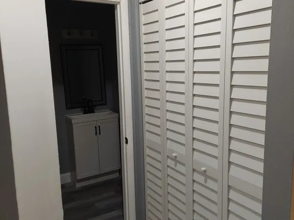 8923 N 40th St, Tampa, FL