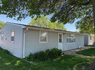 415 S Maple Ave, Hastings, NE 68901