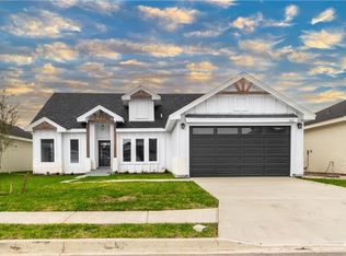 1005 Broken Arrow Dr, Alamo, TX 78516