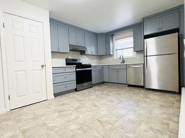 76 Front St #2