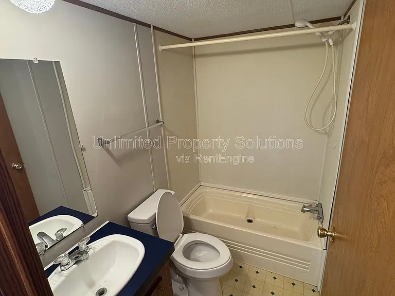 9499 Wendi Dr NE #I — Photo 19