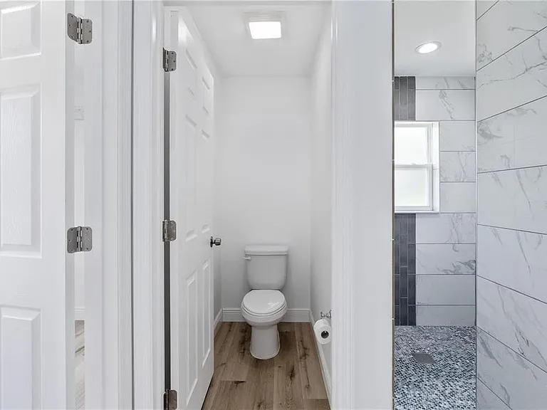 238 Locust Pass Ln — Photo 12