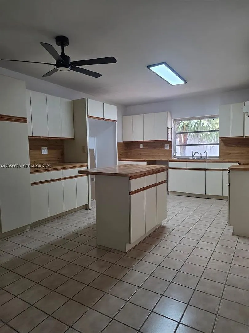 8404 SW 102nd Place, Miami, FL 33173 - 3951 — Photo 1