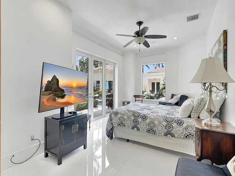 17070 Royal Cove Way — Photo 19