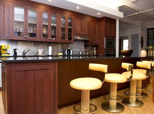 132 W 22nd St APT 6, New York, NY 10011