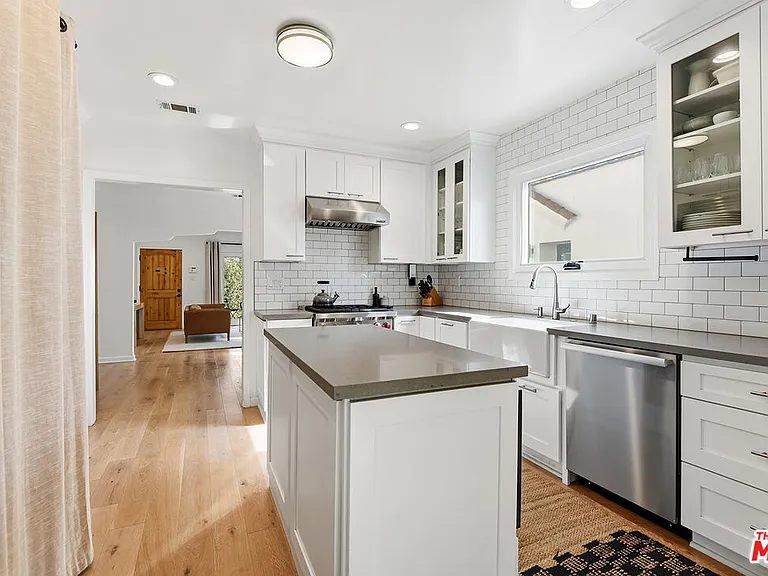 627 N Fuller Ave — Photo 8