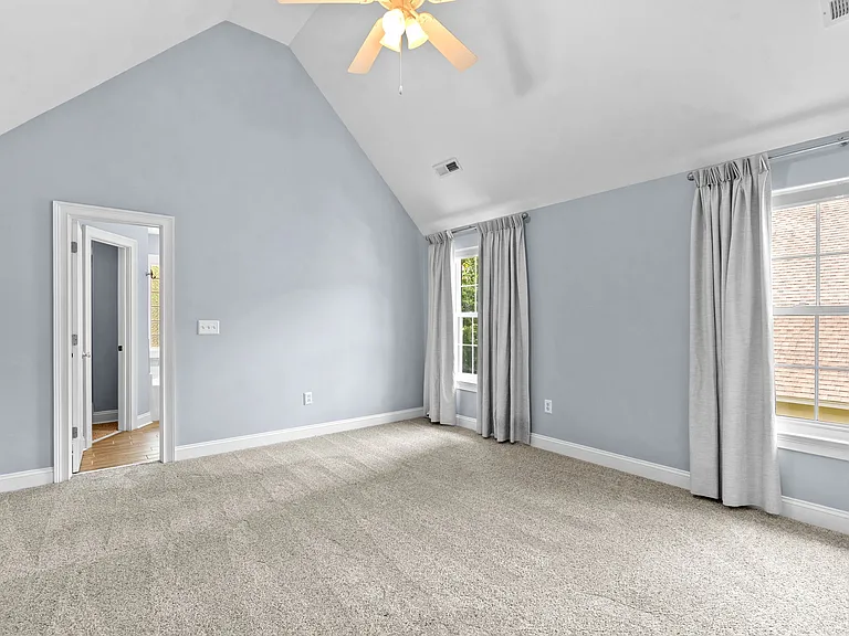 669 Fair Spring Dr — Photo 24