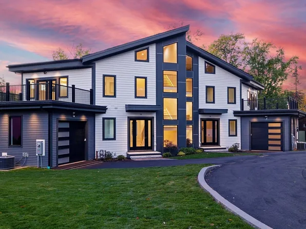 18 Josselyn Pl #18, Newton Highlands, MA 02461