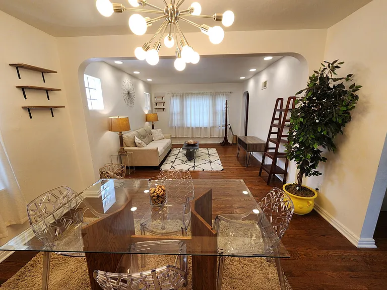 8400 Richard Ave — Photo 3