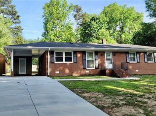 300 Northridge Rd, Jamestown, NC 27282